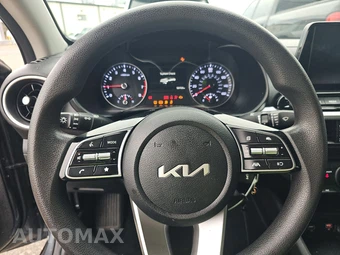 2024 Kia Forte LXS - miniatura 10