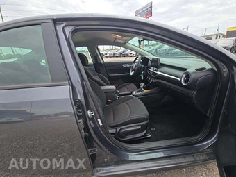 2024 Kia Forte LXS – miniatura 15