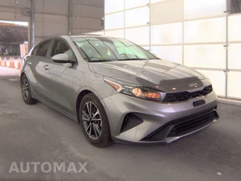 2024 Kia Forte LXS - miniatura 3