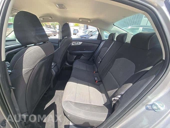 2024 Kia Forte LXS - miniatura 13