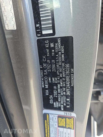 2024 Kia Forte LXS - miniatura 5