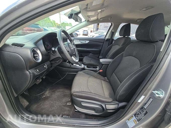 2024 Kia Forte LXS - miniatura 6