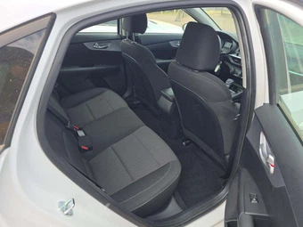 2024 Kia Forte LXS - miniatura 16