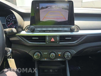 2024 Kia Forte LXS - miniatura 7