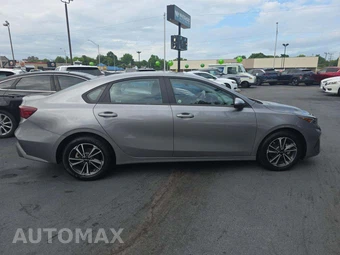 2024 Kia Forte LXS - miniatura 4