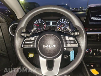 2024 Kia Forte LXS – miniatura 10
