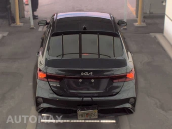 2024 Kia Forte LXS – miniatura 5