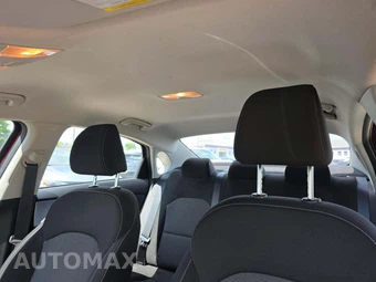 2024 Kia Forte LXS - miniatura 11