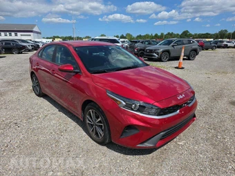 2024 Kia Forte LXS - miniatura 4