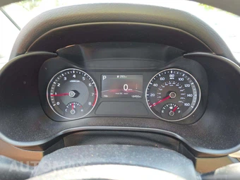 2024 Kia Forte LXS - miniatura 9