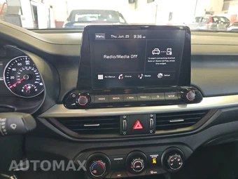 2024 Kia Forte LXS - miniatura 11