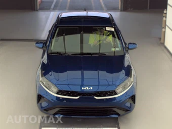 2024 Kia Forte LXS - miniatura 2