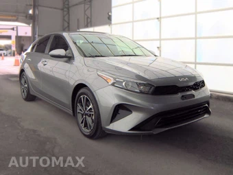 2024 Kia Forte LXS - miniatura 3
