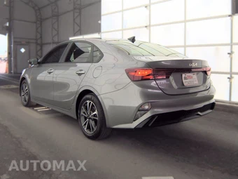 2024 Kia Forte LXS - miniatura 6
