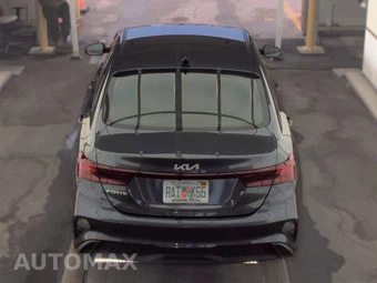 2024 Kia Forte LXS – miniatura 5