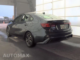2024 Kia Forte LXS – miniatura 6