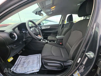 2024 Kia Forte LXS – miniatura 7