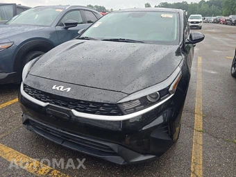 2024 Kia Forte LXS - miniatura 2