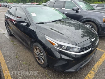 2024 Kia Forte LXS - miniatura 3