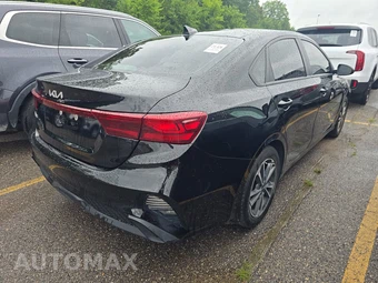 2024 Kia Forte LXS - miniatura 4