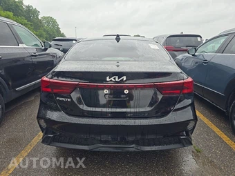 2024 Kia Forte LXS - miniatura 5