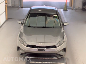 2024 Kia Forte LXS - miniatura 2