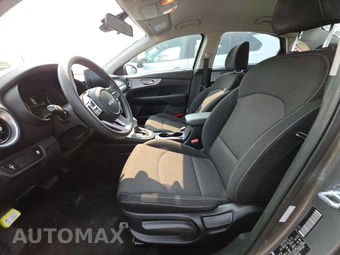 2024 Kia Forte LXS - miniatura 7