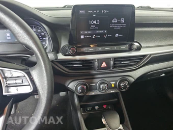 2024 Kia Forte LXS - miniatura 11
