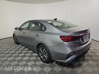 2024 Kia Forte LXS - miniatura 6