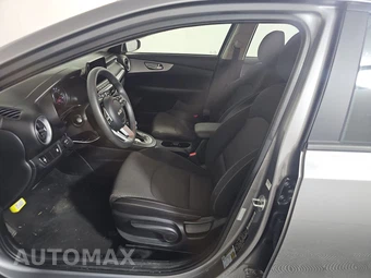 2024 Kia Forte LXS - miniatura 7