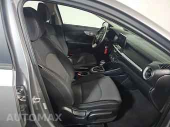 2024 Kia Forte LXS - miniatura 8