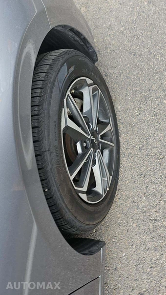 2024 Kia Forte LXS – miniatura 30