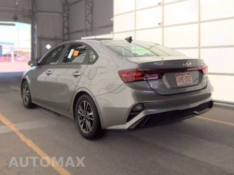 2024 Kia Forte LXS – miniatura 6