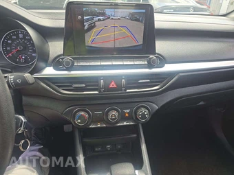 2024 Kia Forte LXS - miniatura 10