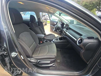 2024 Kia Forte LXS - miniatura 18