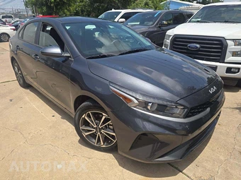 2024 Kia Forte LXS - miniatura 4