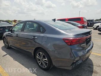 2024 Kia Forte LXS - miniatura 6