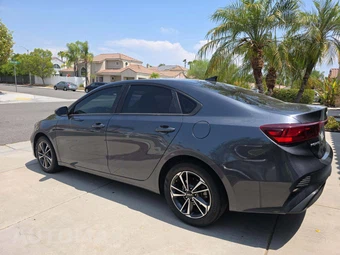 2024 Kia Forte LXS - miniatura 2