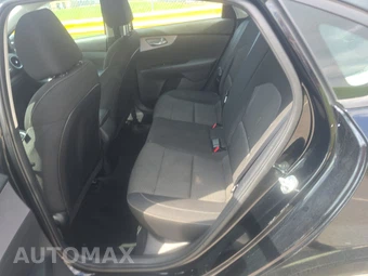 2024 Kia Forte LXS - miniatura 13