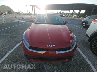 2024 Kia Forte LXS - miniatura 2