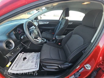 2024 Kia Forte LXS - miniatura 7