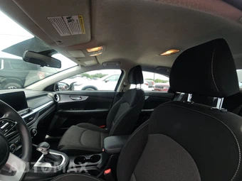 2024 Kia Forte LXS – miniatura 18