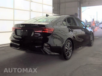 2024 Kia Forte LXS – miniatura 4