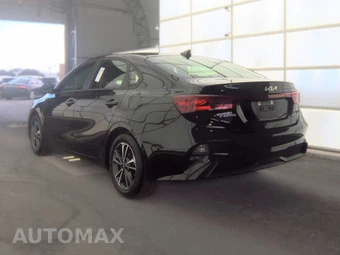 2024 Kia Forte LXS – miniatura 6