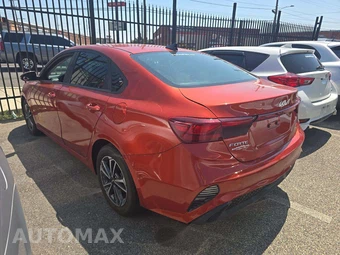 2024 Kia Forte LXS - miniatura 2