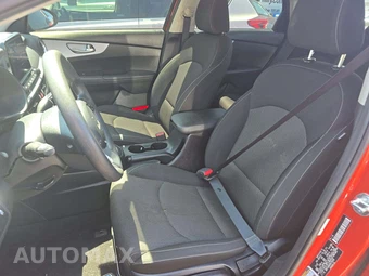 2024 Kia Forte LXS - miniatura 6
