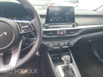 2024 Kia Forte LXS – miniatura 11