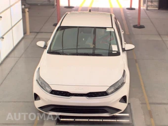 2024 Kia Forte LXS – miniatura 2