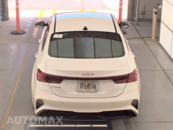 2024 Kia Forte LXS – miniatura 5