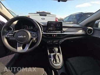 2024 Kia Forte LXS – miniatura 11